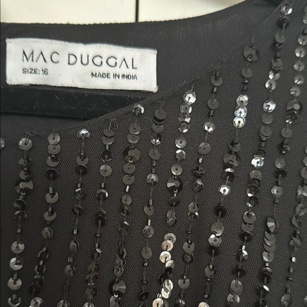 Elegant Black Sequin Evening Gown - Picture 4 of 11